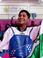 joven atleta celebrando con bandera de México