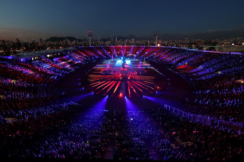 Foto aerea del Estadio Nacional en ceremonia de inauguración.