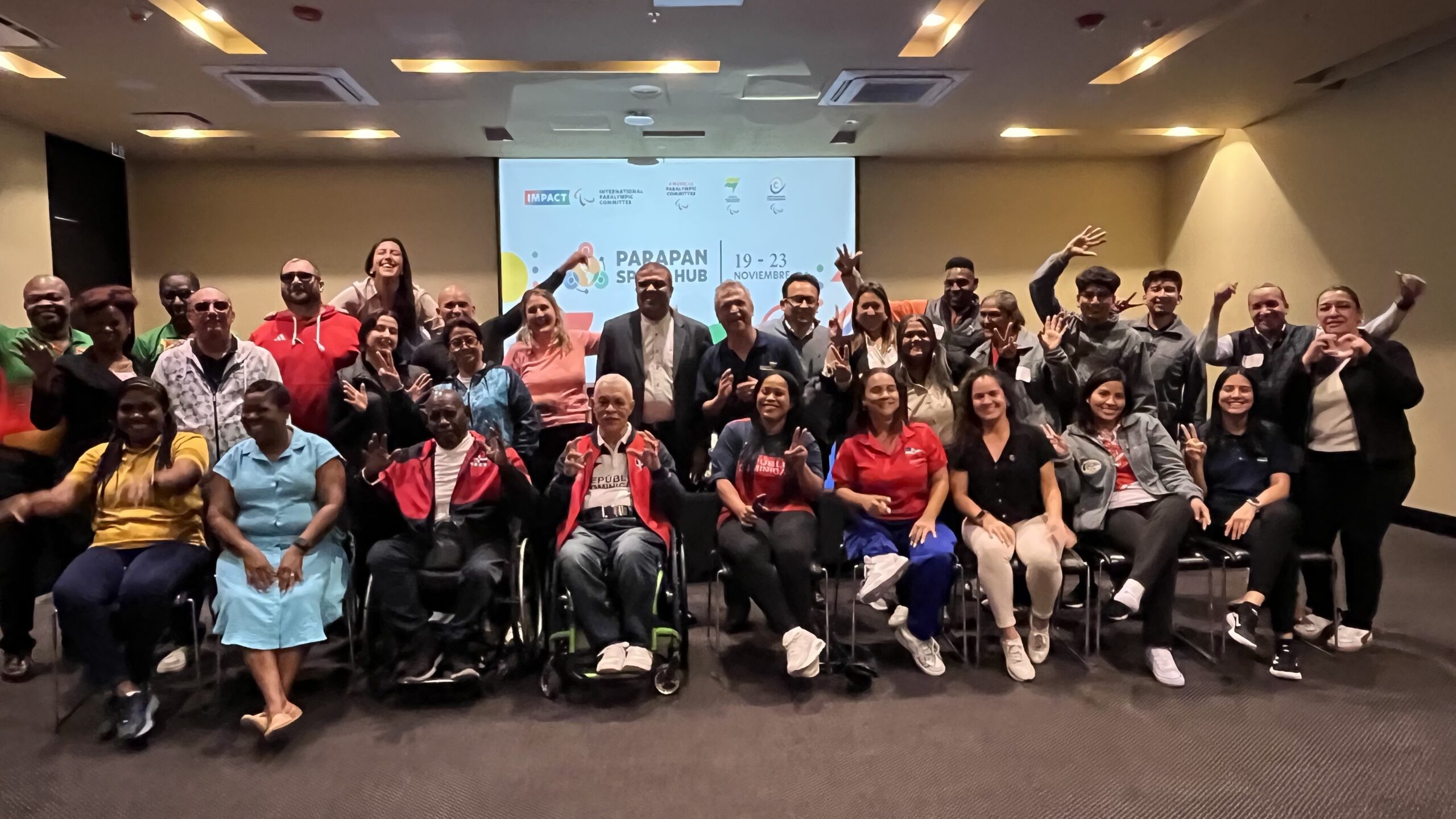 Foto grupal de los participantes en las mentorías.