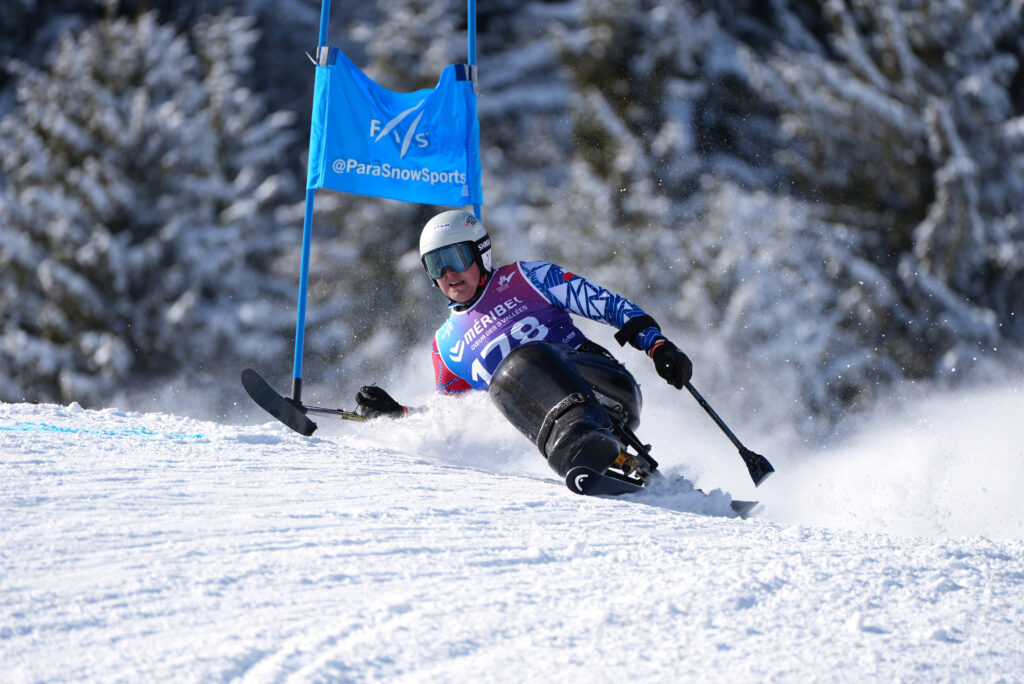 en la foto Nico bisquertt compitiendo.